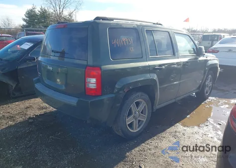 2008 Jeep Patriot Sport из США, поврежденный, VIN 1J8FF28W08D705827